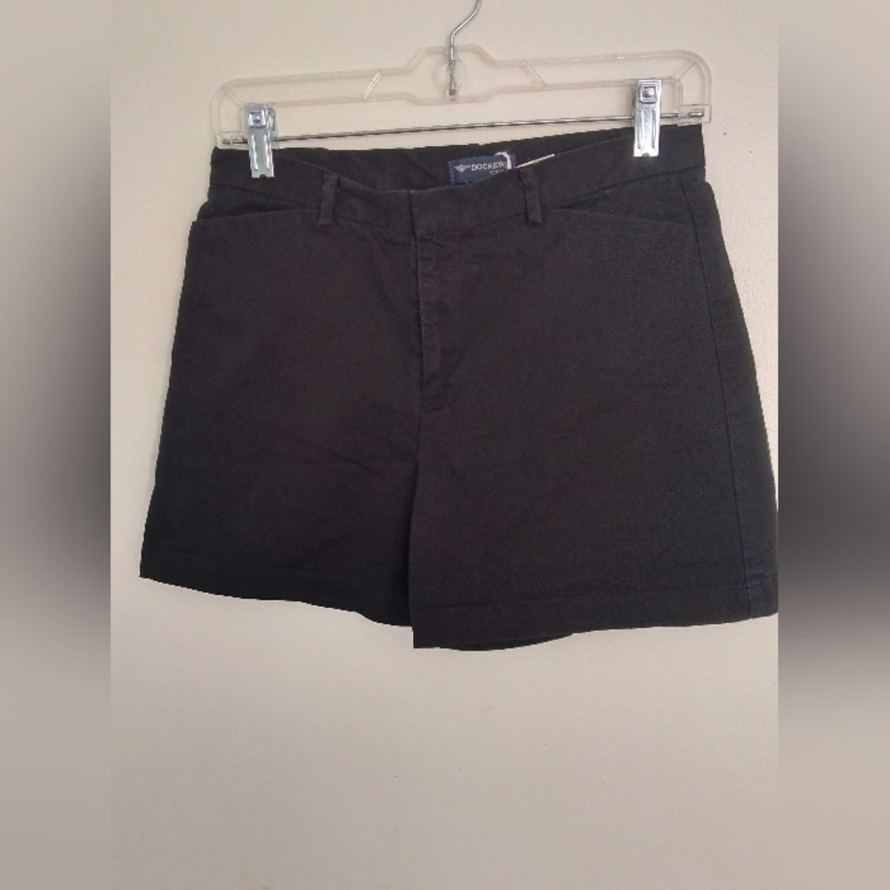 Dockers women black shorts size 6 petite